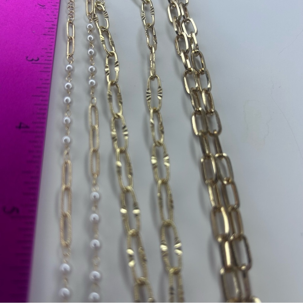 Elegant Gold Layered Necklace - Picture 10 of 11